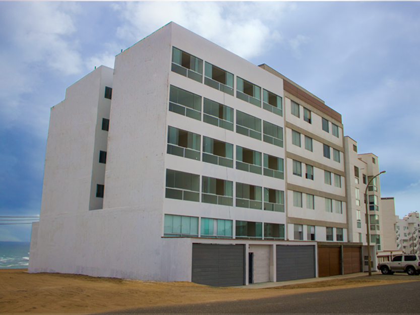 Edificio de departamentos en playa Caballeros (Punta Hermosa)