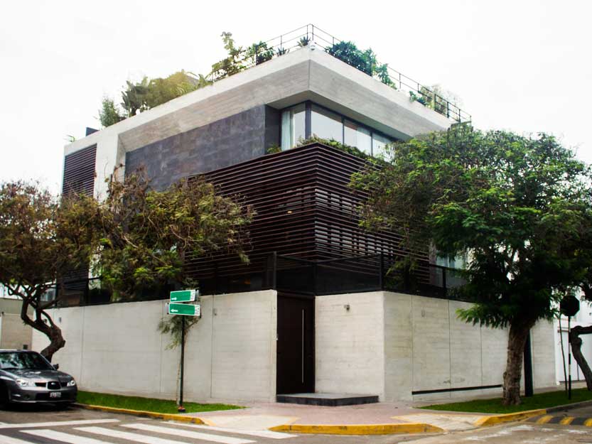 Residencia con finos acabados (Lima)